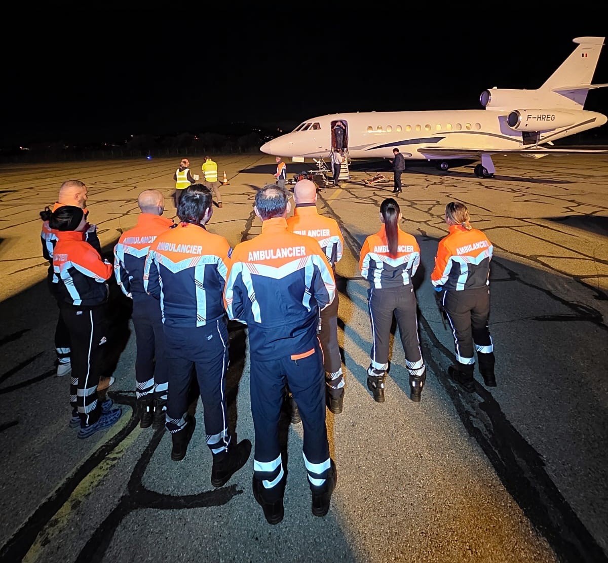 Arrivée d'un vol sanitaire